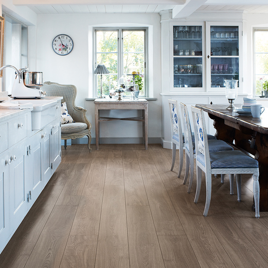 Laminatgolv Pergo Long Plank 4V Burnt Oak 1-Stav