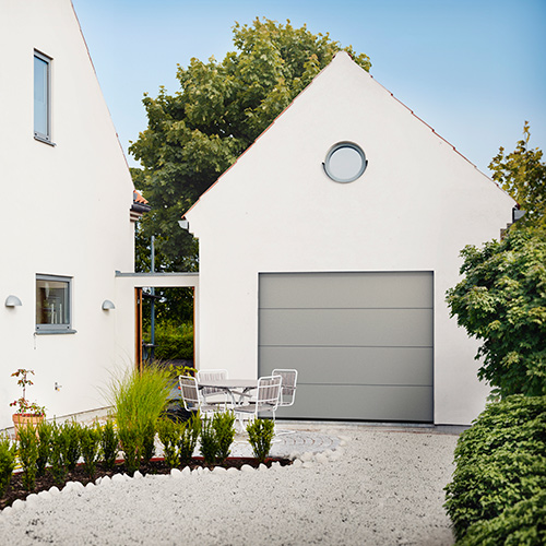 Garageport Advant Complete - Slät 2400 x 2000, Eurocylinder, Svart